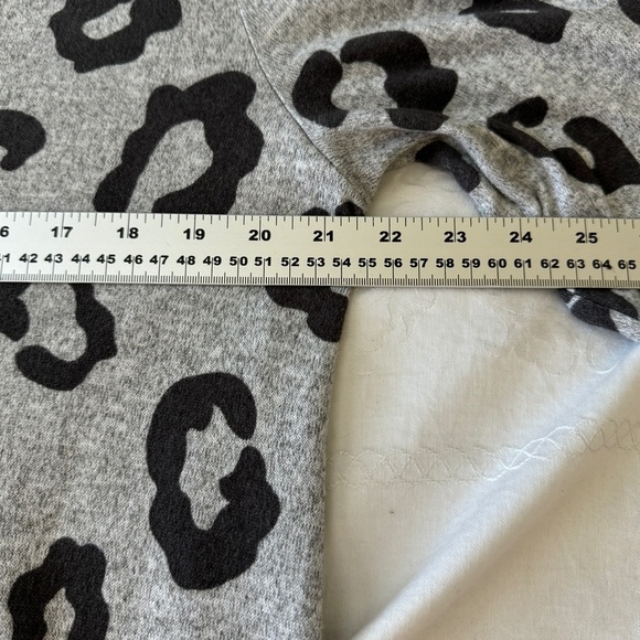 Doe & Rae Oversized Leopard Print Pullover Lightweight Hoodie Sweatshirt‎ Medium - Picture 10 of 14